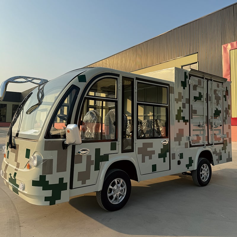 迷彩带斗观光车